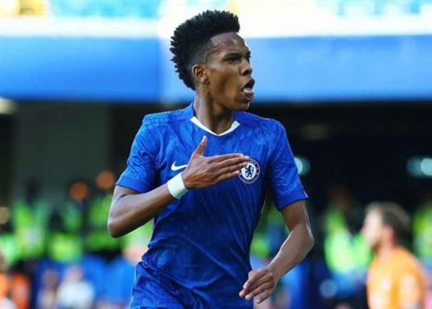 Read more about the article Estevao đứng trước ngã rẽ lớn tại Chelsea
