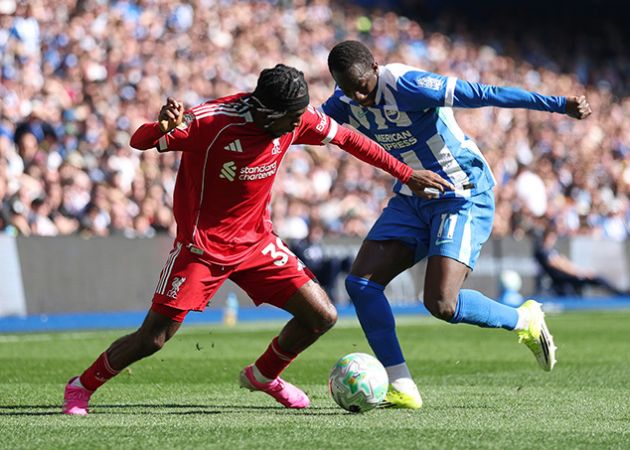 Liverpool mất Frimpong dài hạn sau chấn thương đáng tiếc