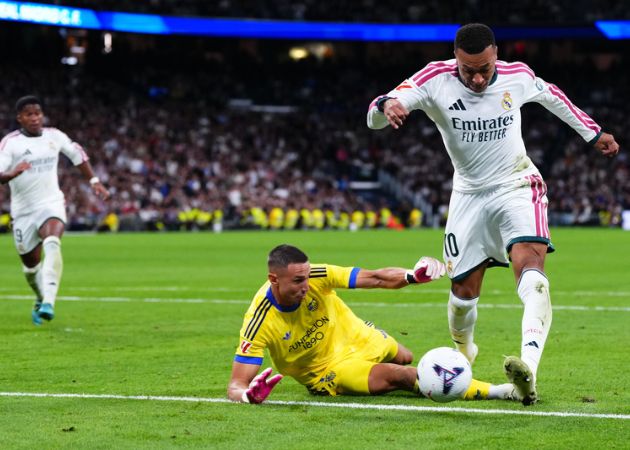 Read more about the article Mbappe chạm vai Zidane, kỷ lục của Benzema đứng trước nguy cơ đổi chủ