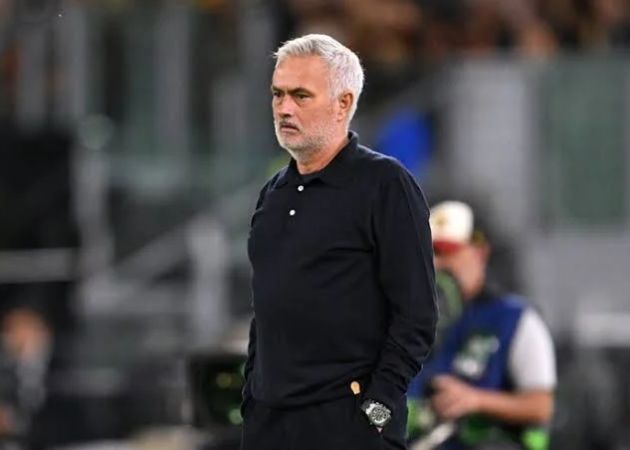 Mourinho: “Sân nhà phải là chỗ nâng đỡ cầu thủ”