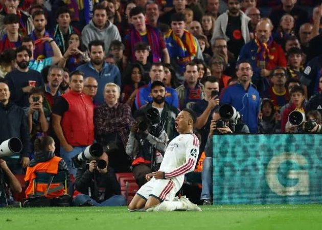 Read more about the article Mbappe gieo sầu cho Barcelona